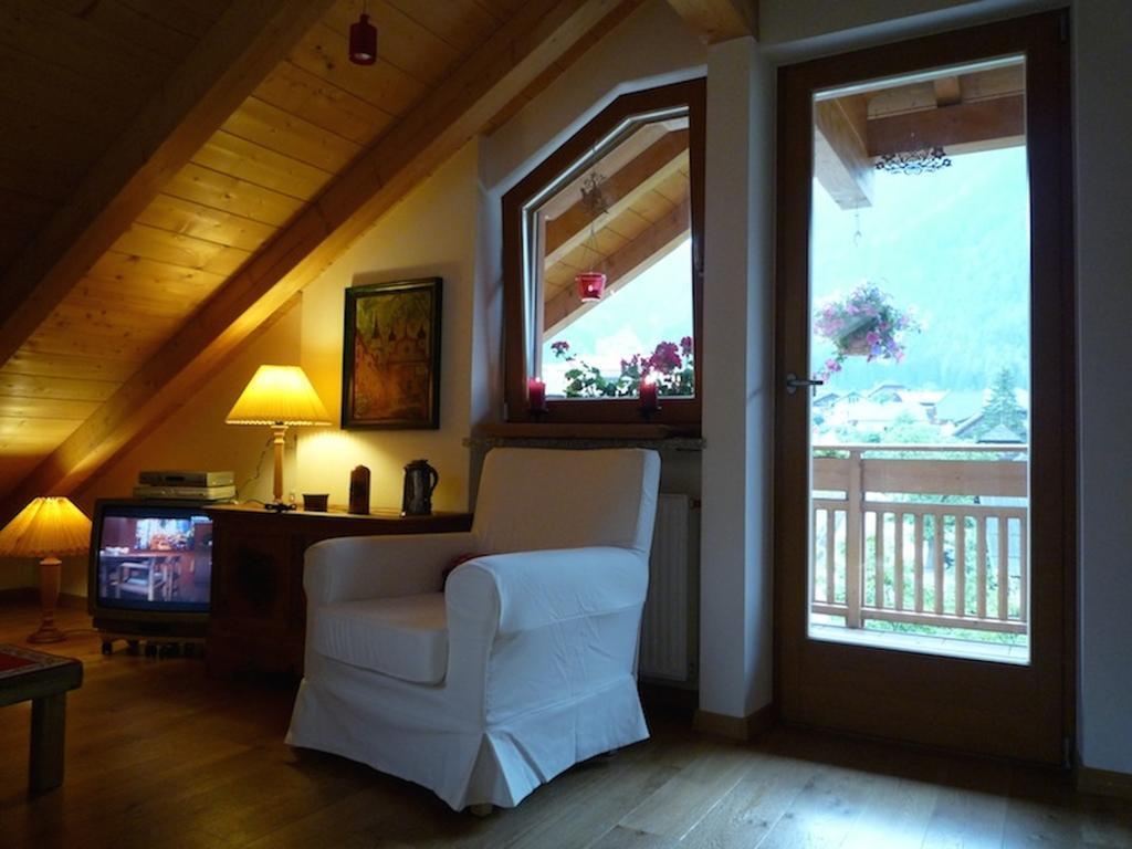 Апартаменты Mansarda Dolomiti Разун-ди-Сопра Номер фото